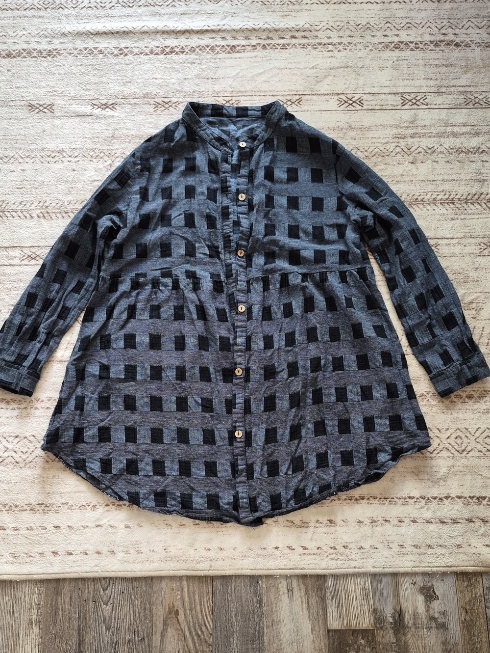 Source Unknown Black & Gray Checked Button-Up Tunic